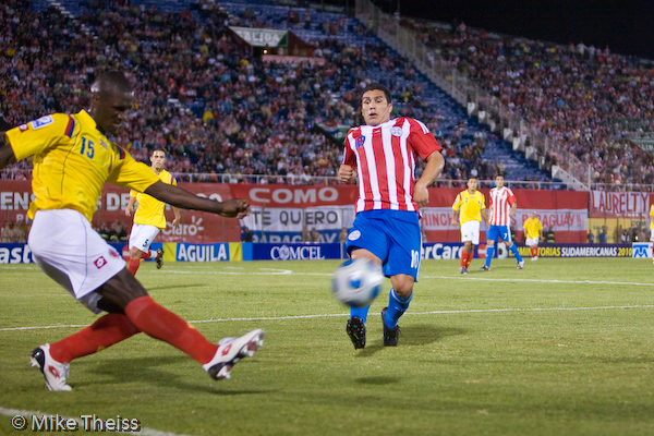  - 101409_Paraguay_Soccer_Game_690